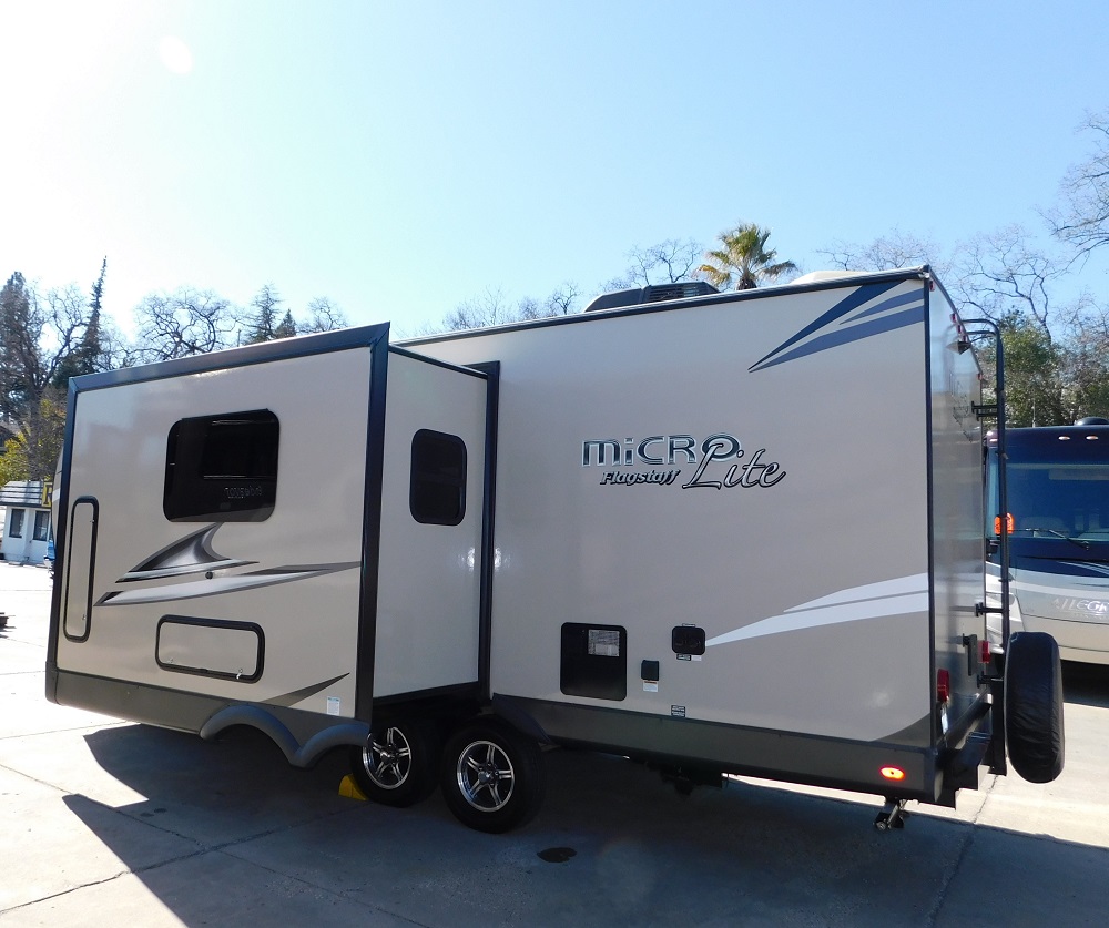 2020 Flagstaff Micro Lite 25BDS - Image 4