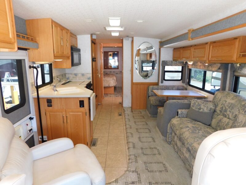 2004 Winnebago Adventurer 33V RV Connection