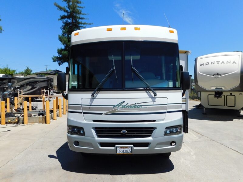 2004 Winnebago Adventurer 33V RV Connection