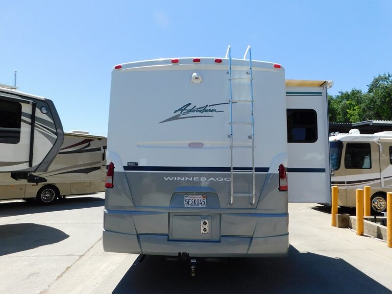2004 Winnebago Adventurer 33V RV Connection