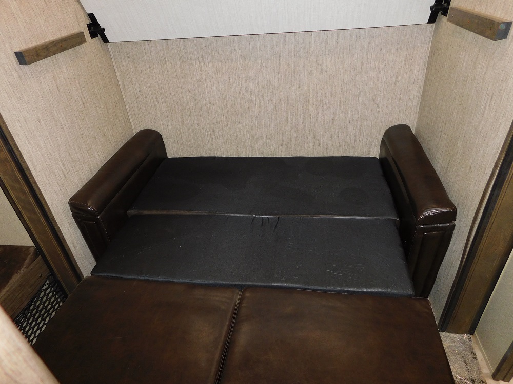 2019 Grand Design Solitude 3740 BH - Image 25