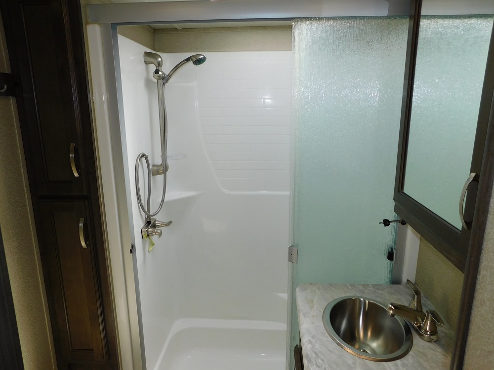 2019 Grand Design Solitude 3740 BH - Image 30