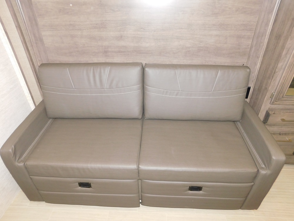 2022 Entegra Odyssey 26M - Image 32