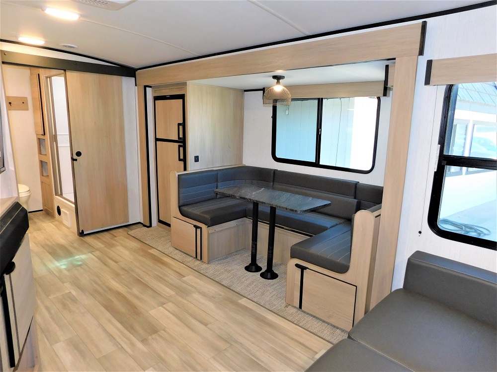 2022 Cruiser RV Radiance 26KB - Image 14