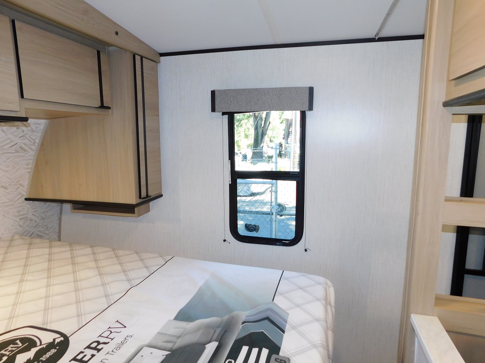 2022 Cruiser RV Radiance 26KB - Image 19