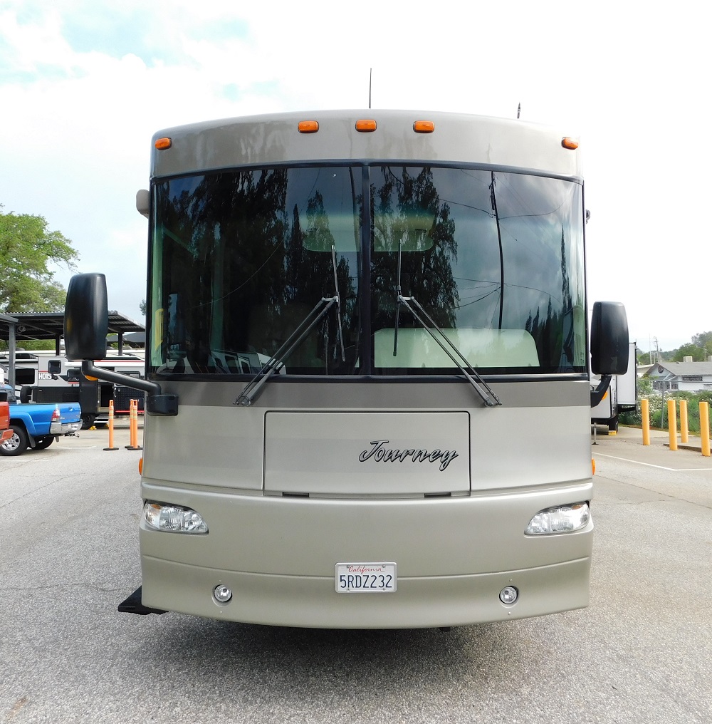 2005 Winnebago Journey 34H 350hp Turbo Diesel - Image 6