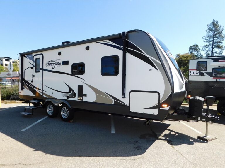 2017 Winnebago Grand Design Imagine 2150 RB - RV Connection