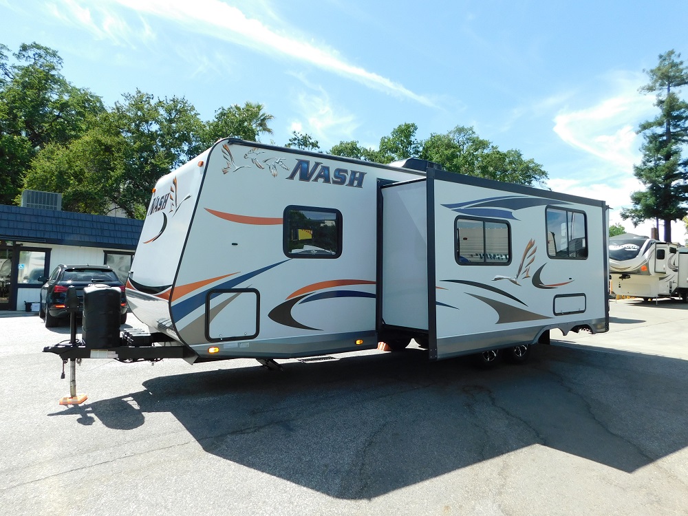 2017 Northwood Nash 29S Travel Trailer with Slide-out - Image 2