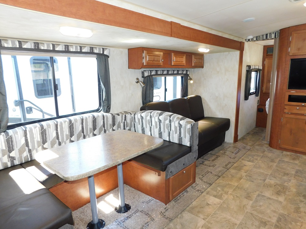 2017 Northwood Nash 29S Travel Trailer with Slide-out - Image 18